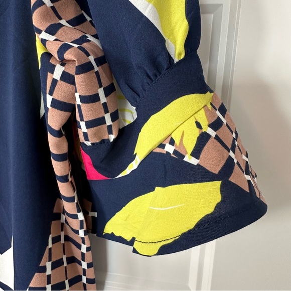 Bold Patterned Vacation Dress - Picture 2 of 7